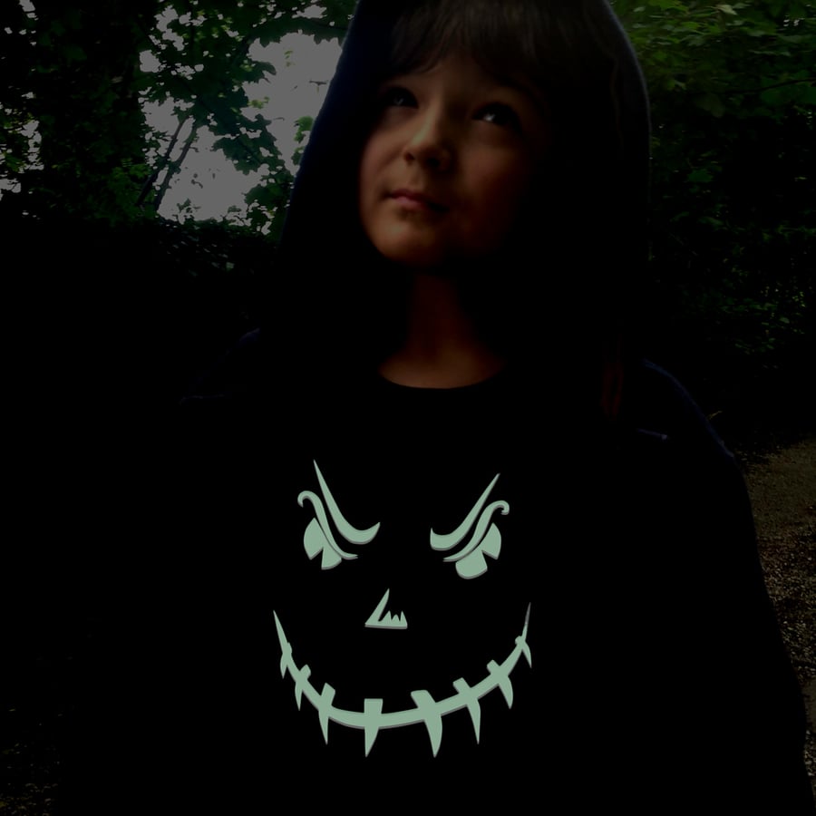 HALLOWEEN SCARY FACE  Glow in the Dark  T shirt