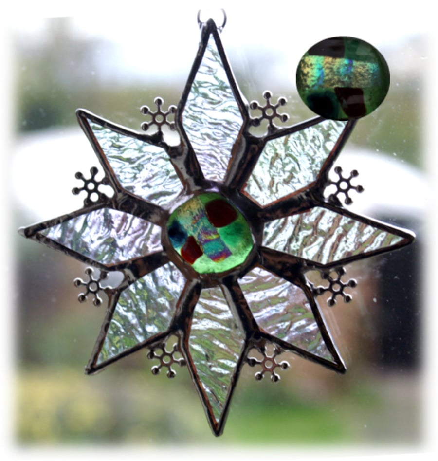 Sparkly Star Suncatcher Stained Glass Snowflake Green 9.5cm 048