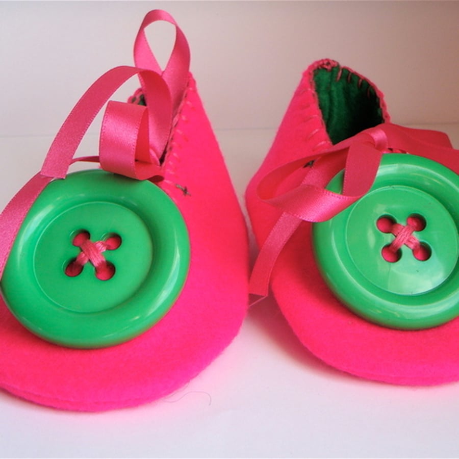 SALE Big Button Fuschia Pink and Green Baby ShoesBooties