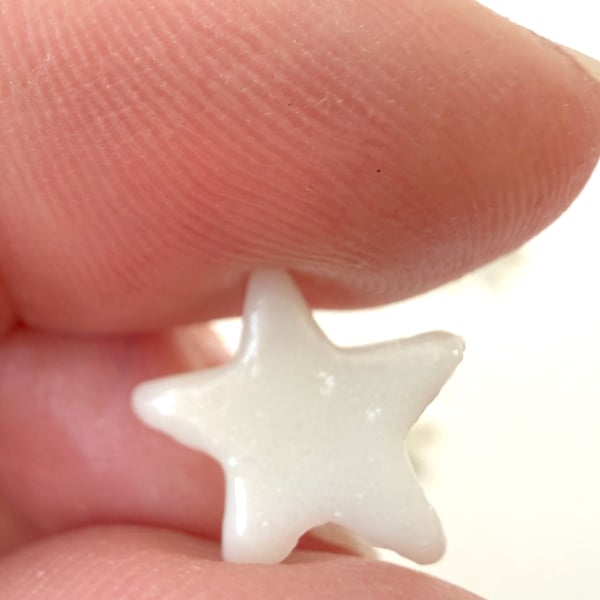 Pack of 15 white stars made with Bullseye 90coe glass