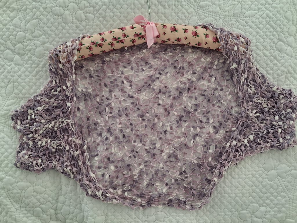 Lilac And White Shrug Which Doubles As A Scarf (AJ161L)