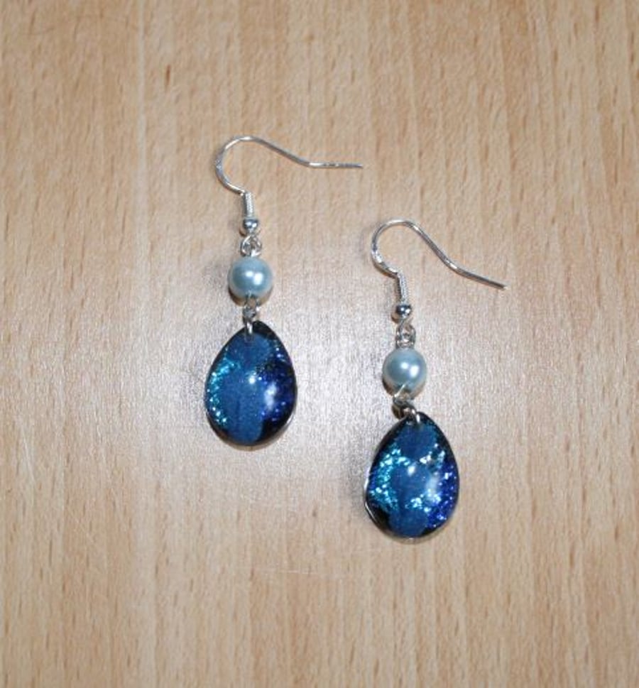 Blue Sparkling Drop Earrings