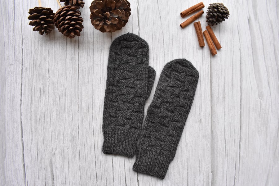 Alpaca wool hand knitted mittens. Men's warm knit mittens.