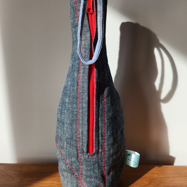 CHAMPAGNE AND WINE COOLER