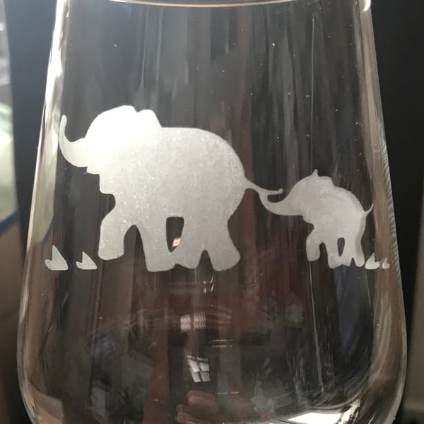 Hand Etched Wine Glass Elephant, Following Mummy
