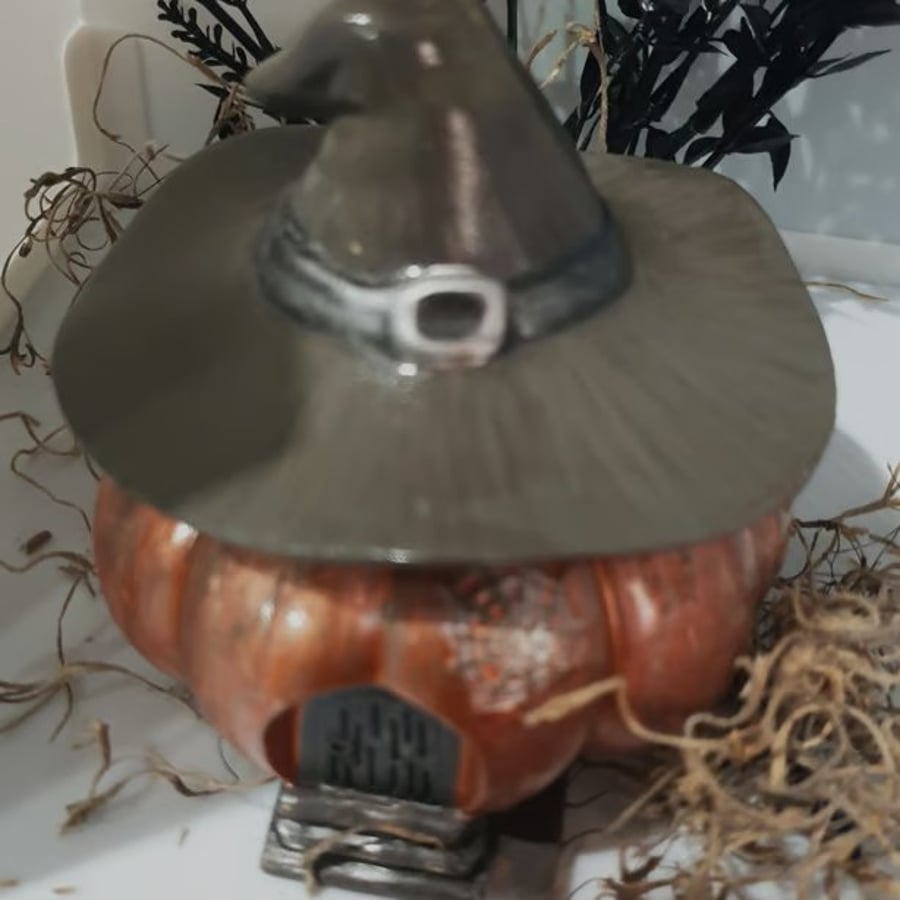 Whimsy pumpkin trinket pot