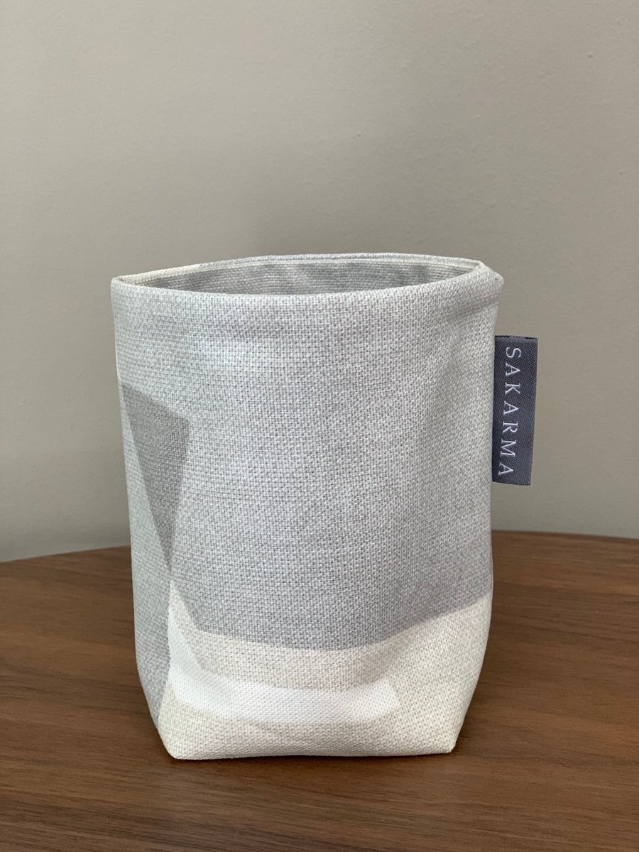 Tin Can Cosy - Grey and White 