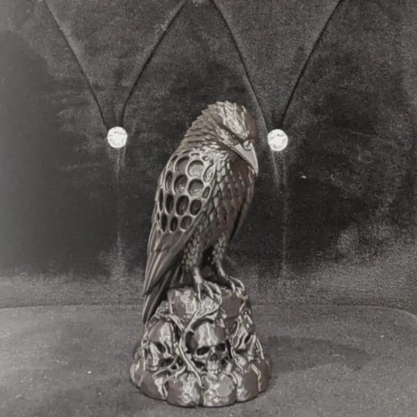 Gothic Raven with skulls Ornament statue home decor 17cm Tall Black