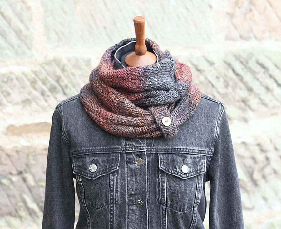 SCARF, knitted infinity loop scarf, chunky brown grey button snood, women's cowl