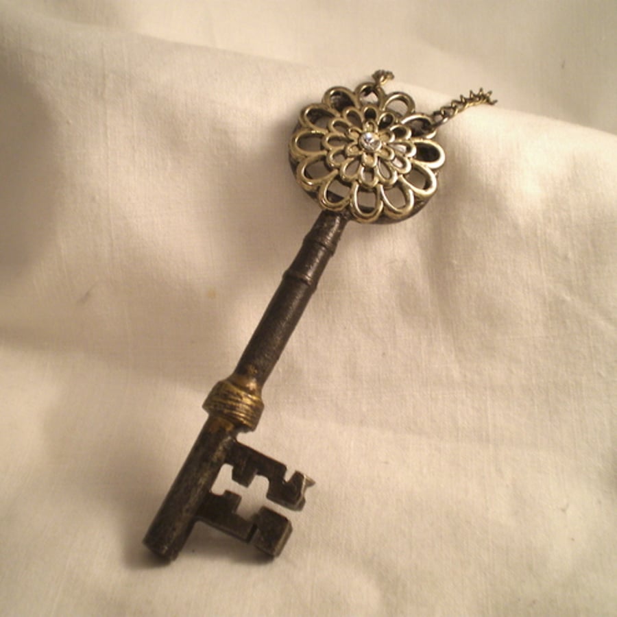 Steampunk Sunburst Key Necklace