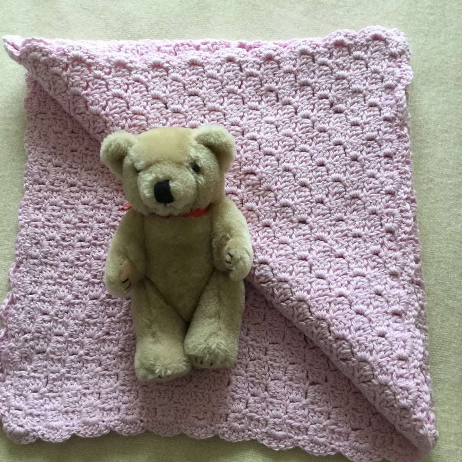 Crochet Baby Blanket in Pink