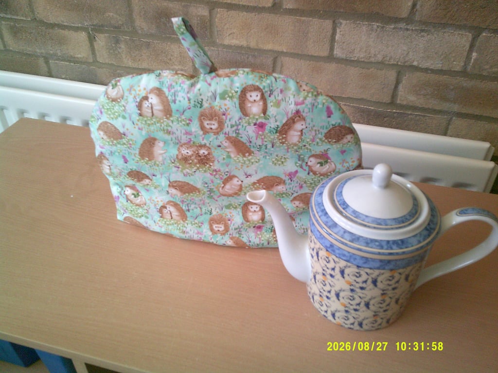 Large Teacosy with Hedgehogs
