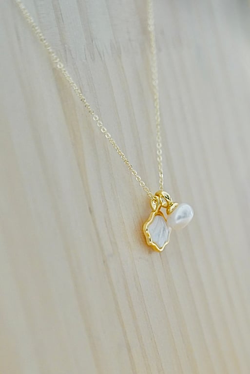 Freshwater Pearl and Shell Pendant Necklace in Gold Plated