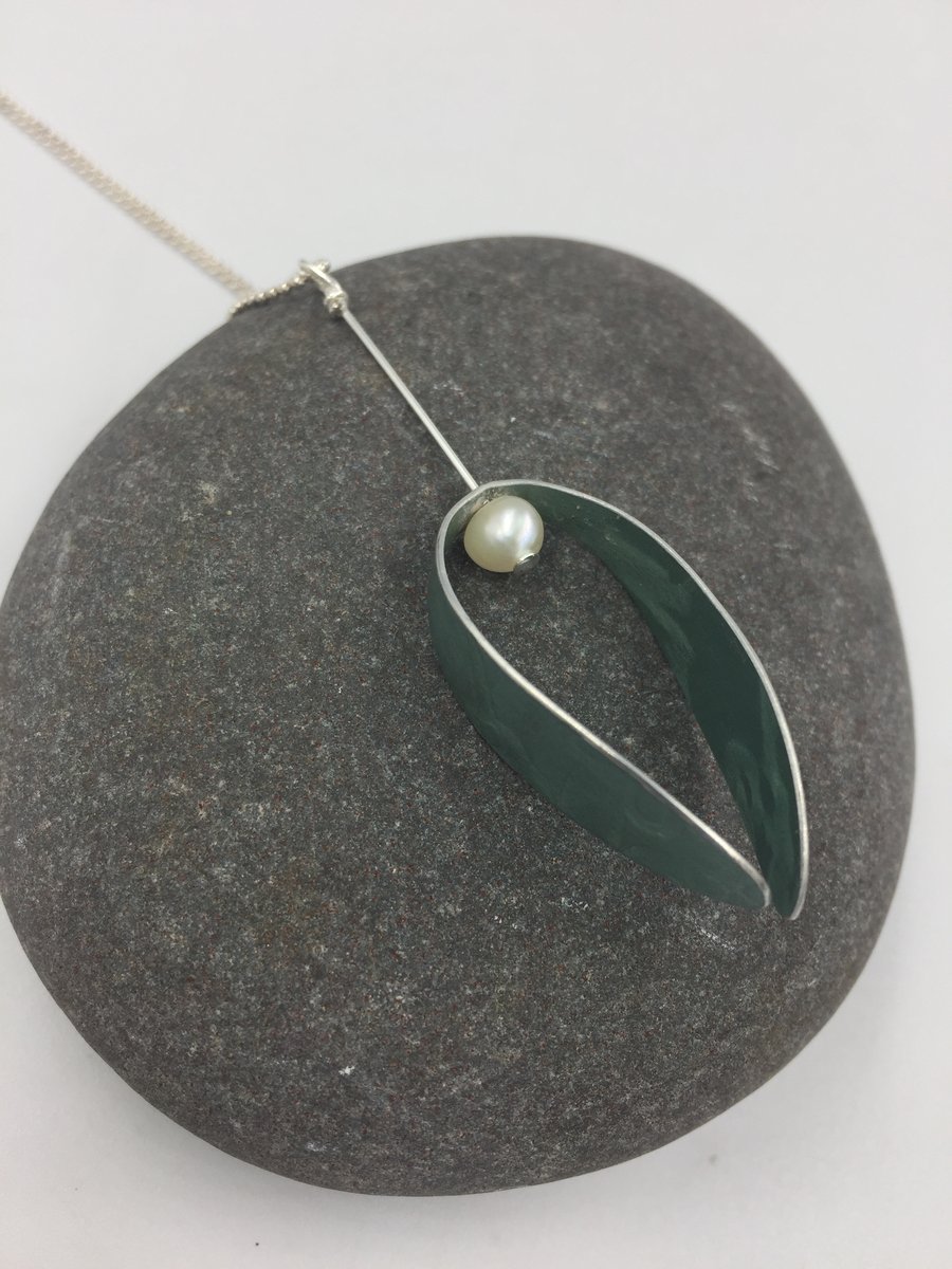Anodised aluminium’Berry’ pendant in pale teal with pearl
