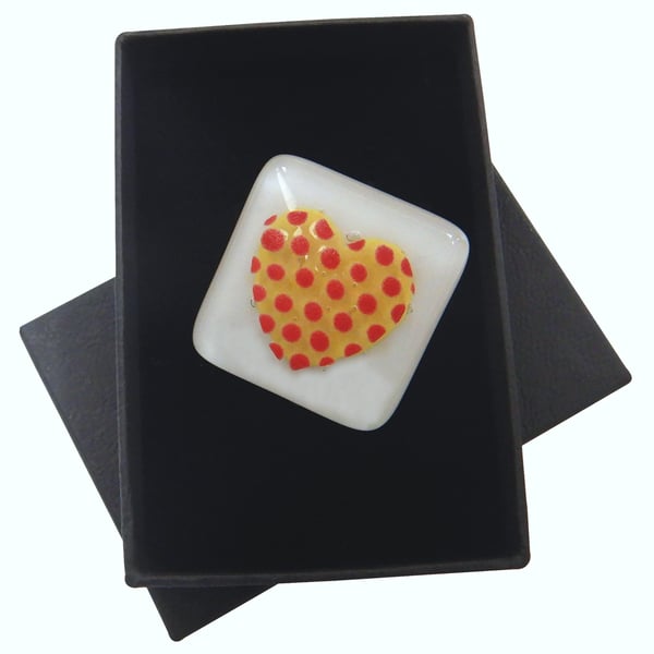 HANDMADE FUSED DICHROIC GLASS 'POLKA-DOT HEART' BROOCH.