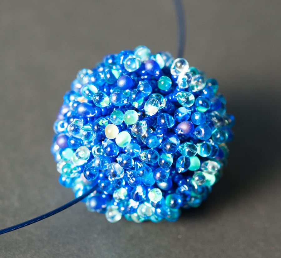 Deep Blue Anemone Beaded Bead Necklace