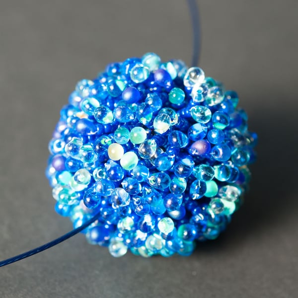 Deep Blue Anemone Beaded Bead Necklace