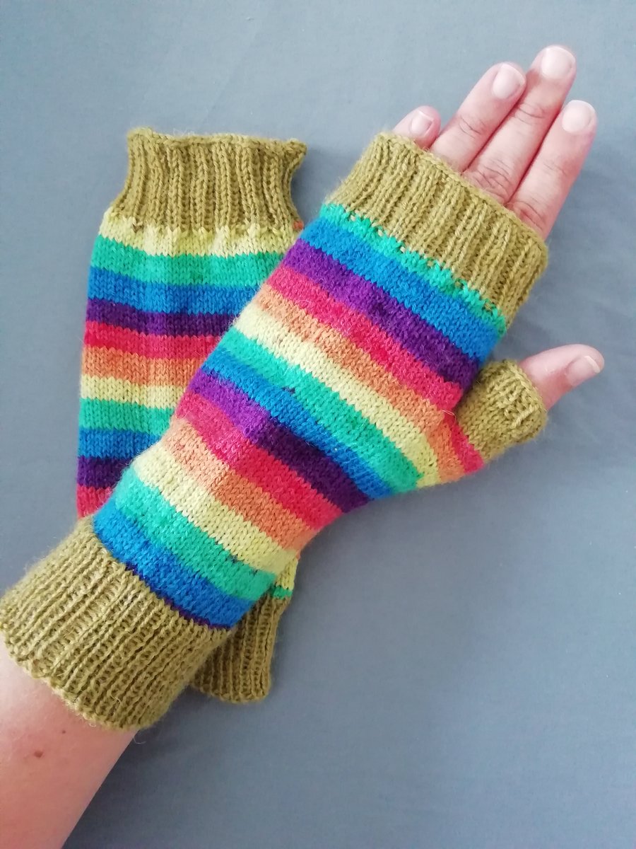 Fingerless Gloves - Hand knitted - Rainbow stripes 