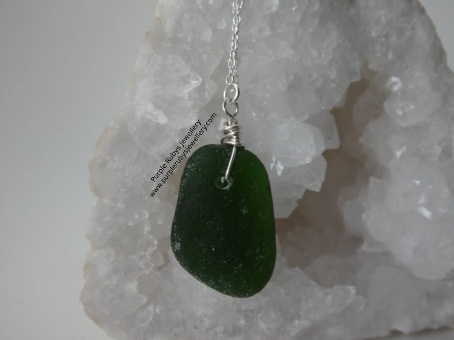 Deep Green Lyme Regis Dorset Sea Glass Necklace N606