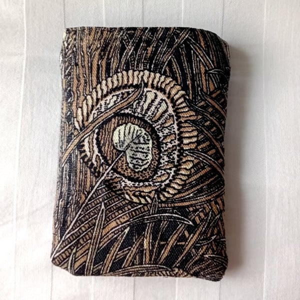 Passport cover in Liberty Hera linen. Passport sleeve.