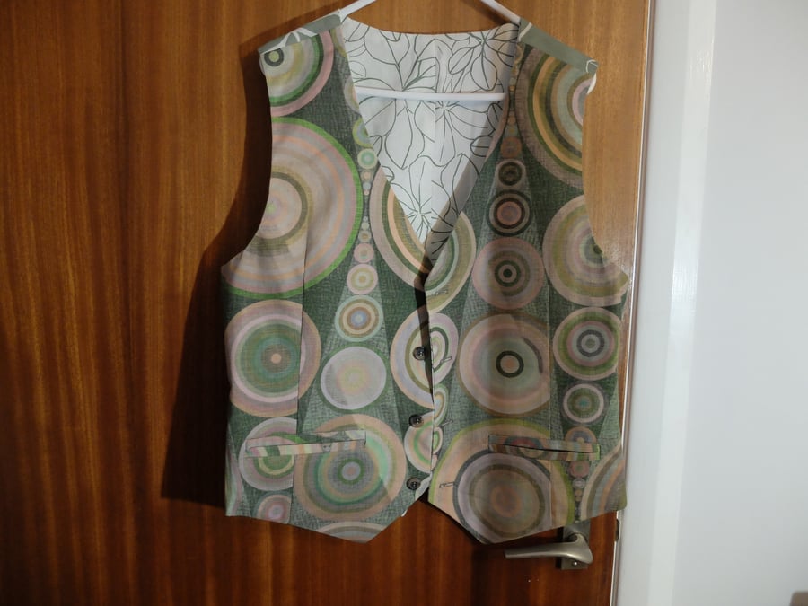 Mens waistcoat 36" chest Backgammon