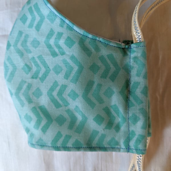 Cotton face mask with geometric print