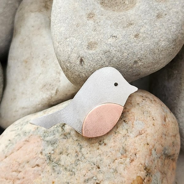 Robin brooch in sterling silver and copper