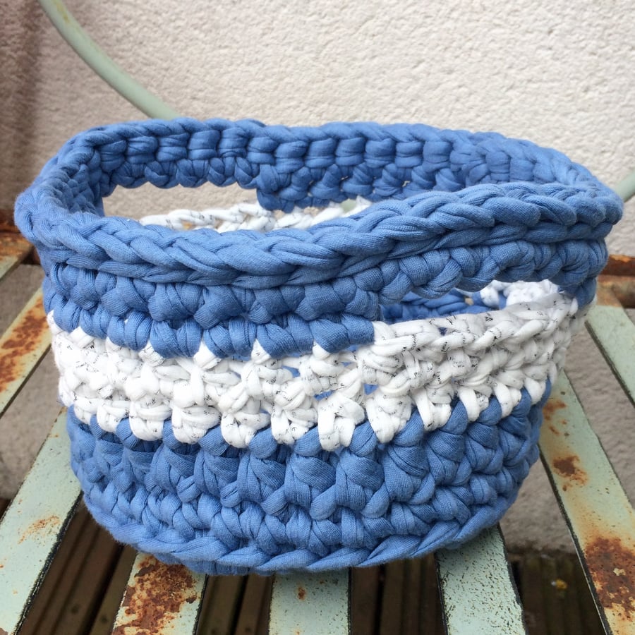 Crochet basket - blue and cream  