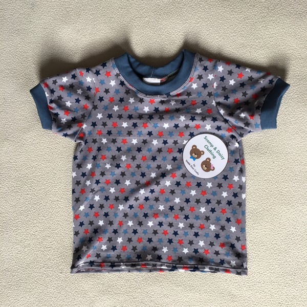 Age 1 year - t-shirt, grey stars