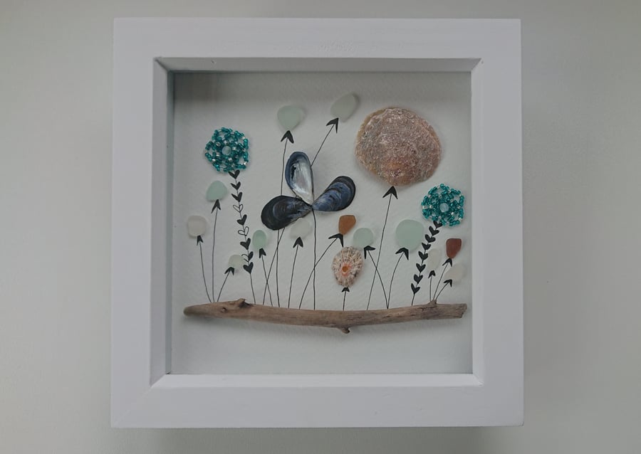 Pink Oyster & Mussels Meadow Flowers Cornish Sea Glass Beaded Flowers P250