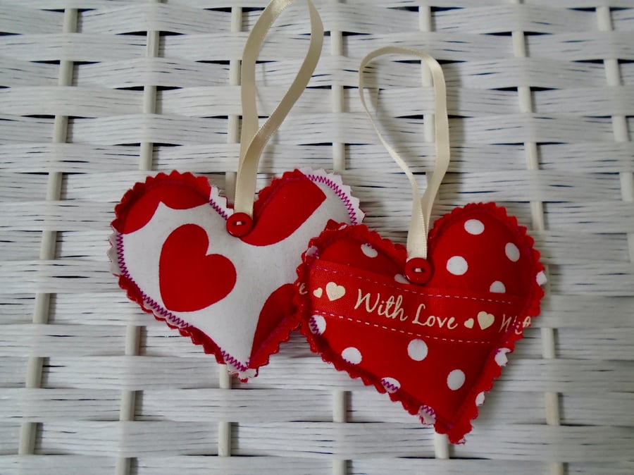 Set of 2  small Christmas Hearts 