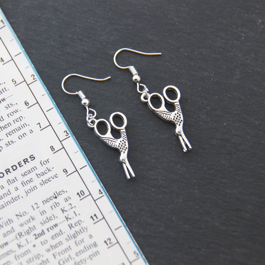 Vintage style Stork Scissor Earrings. Silver tone.