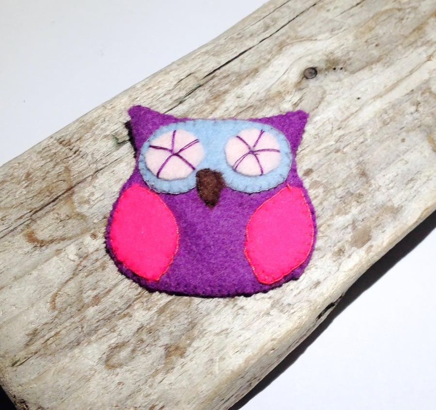 Cute Felt Owl Brooch - UK Free Post