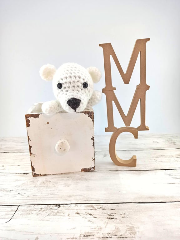 Crochet Polar Bear Amigurumi: Small Cuddly Plush Toy