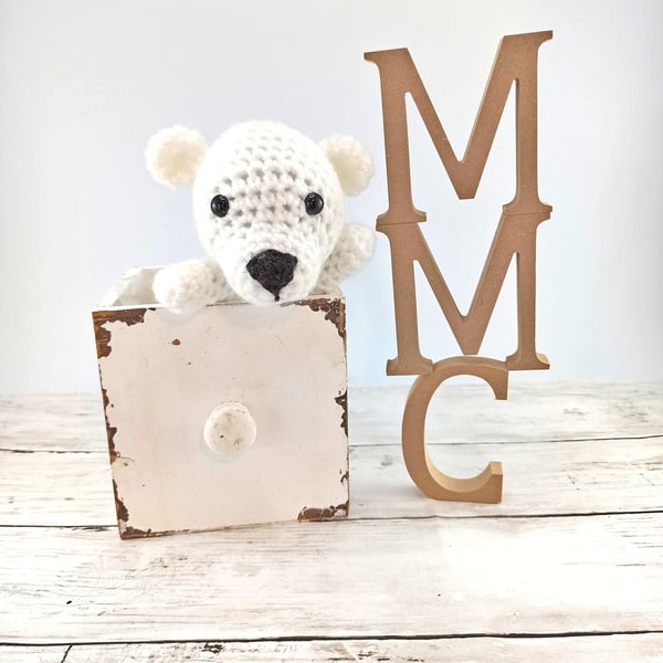 Crochet Polar Bear Amigurumi: Small Cuddly Plush Toy