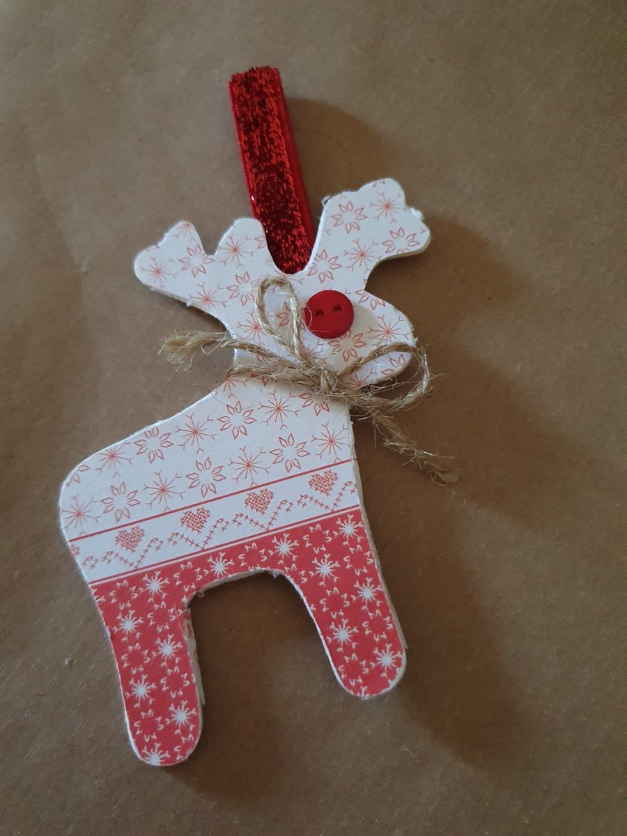 Nordic wooden deer decoration