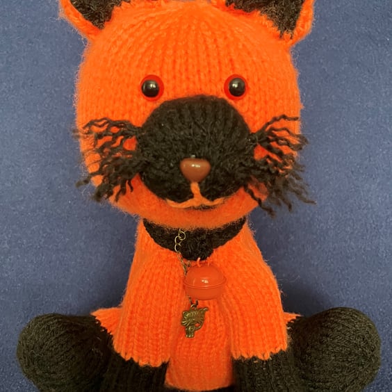 Halloween Orange and Black Cat – shelf decoration gift
