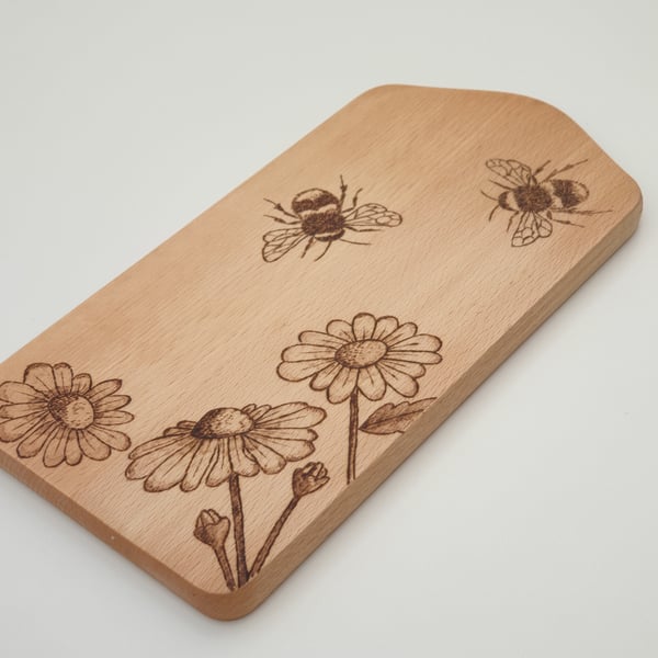 Bee pyrography wooden serving board, gift for a bee lover, Seconds Sunday 