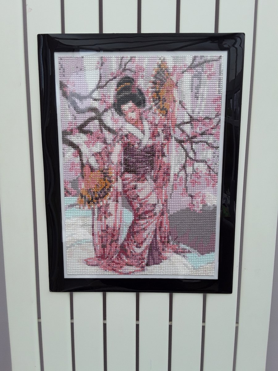 Diamond painting of geisha girl 