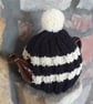 Small Tea Cosy for 2 Cup Tea Pot, Black & Cream, Hand Knitted, Wool Mix Yarn - Image 2