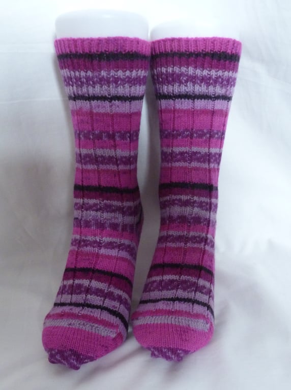 Hand-cranked Knitted Ribbed Wool Socks Size 6 to 7