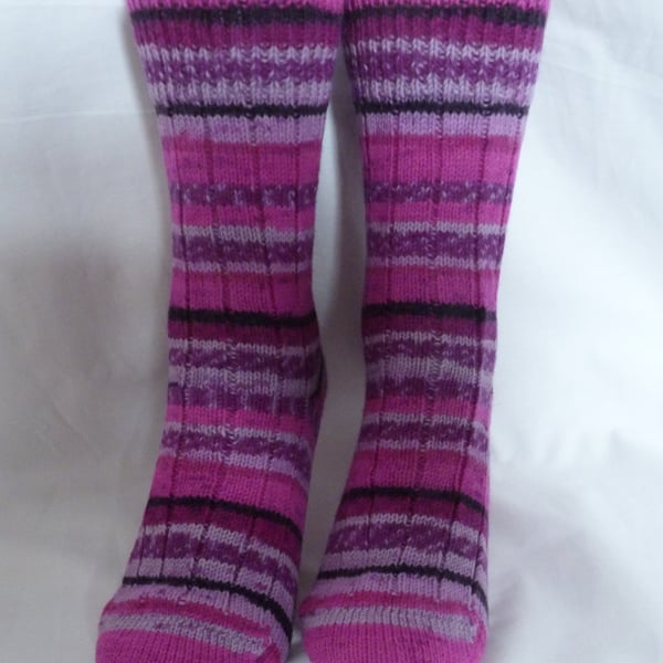 Hand-cranked Knitted Ribbed Wool Socks Size 6 to 7