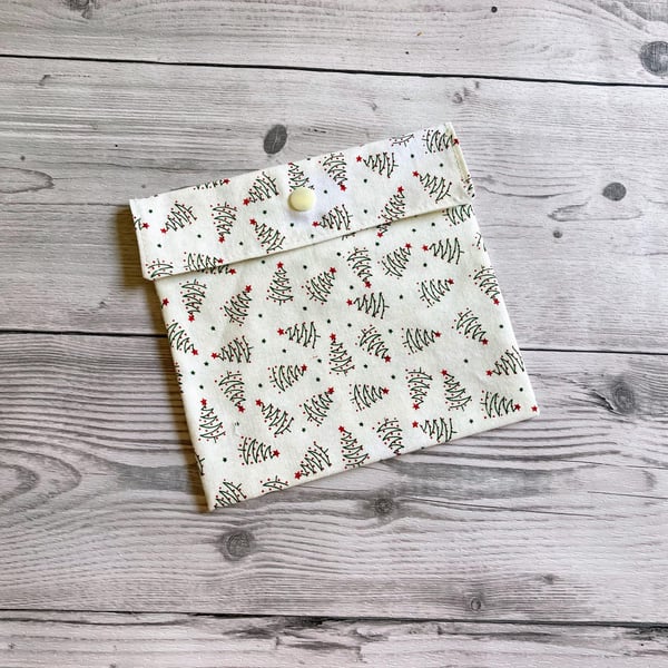 Christmas tree themed fabric gift bags with snap closure. Reusable present wrap.