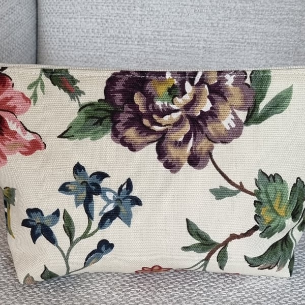 The Louisa Pouch - Tapestry Floral 