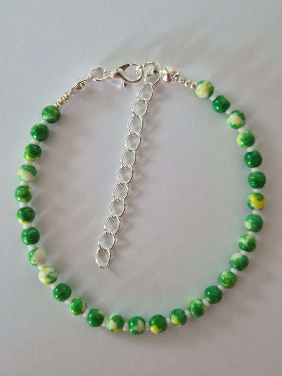 Green Dyed White Jade Dainty Beaded Bracelet 