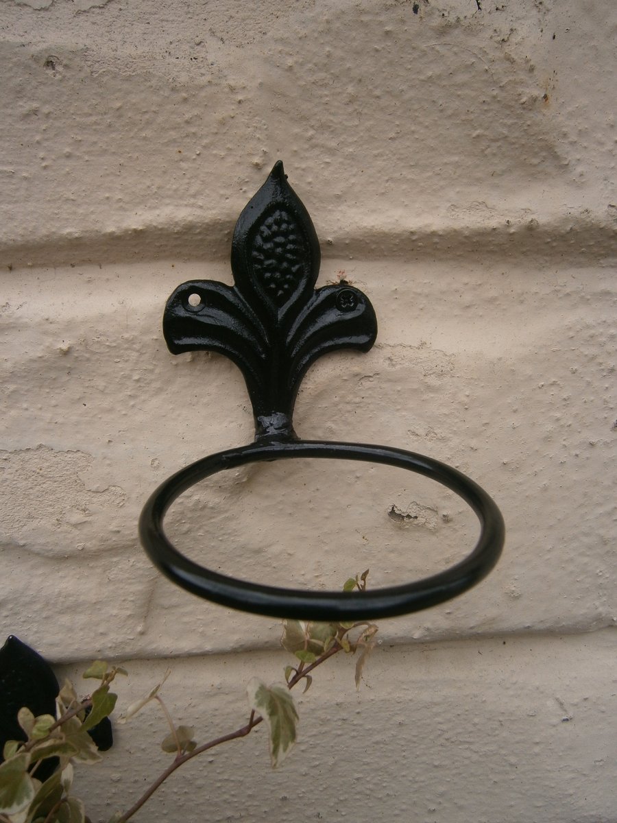 Plant Pot Ring Holder............................Wrought Iron (Forged Steel) 