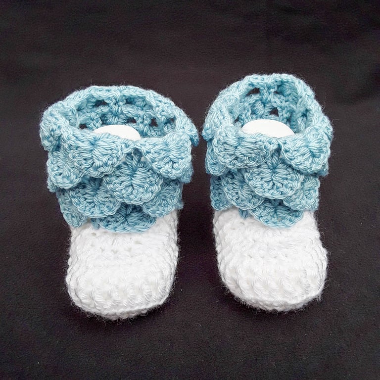 Blue and white crochet crocodile stitch baby booties 6-9 months 
