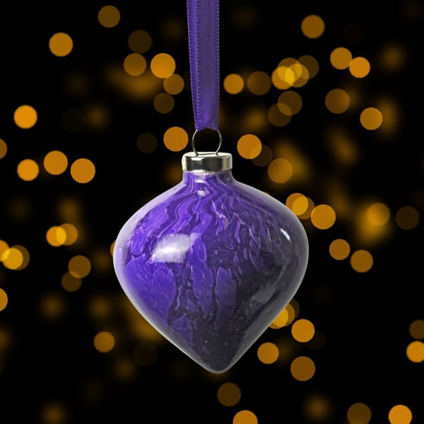 Espirito dos Minerais marbled Christmas bauble Purple Amethyst "Ametista"