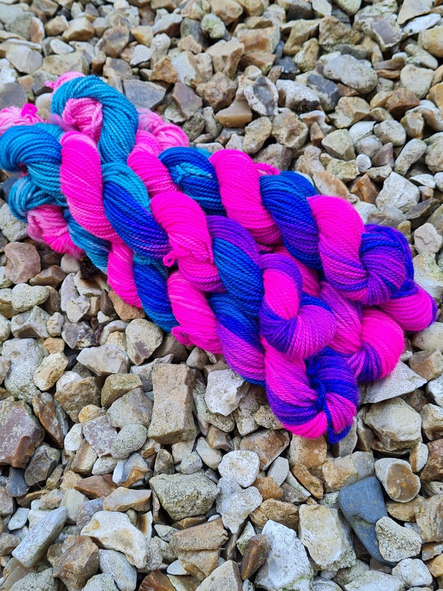 Hand dyed yarn. Mini skein, 20g 
