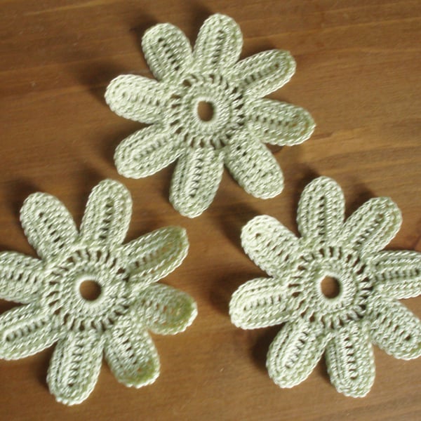 3 APPLE GREEN EIGHT PETAL CROCHET COTTON FLOWERS - 7cm - SCRAPBOOKING & CRAFT